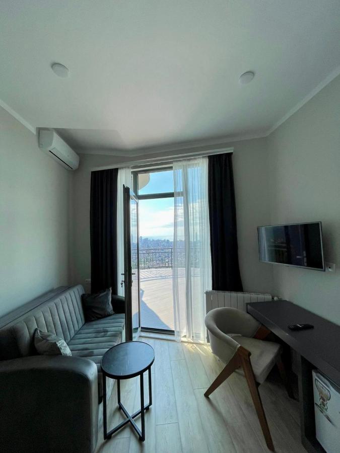 Hillside Inn Batumi Exterior photo